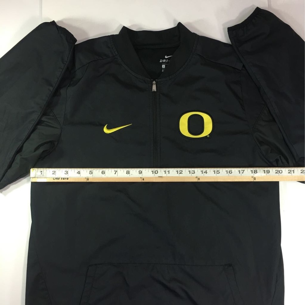 Oregon Ducks Men’s 1/4 Zip Dri Fit Shirt - Picture 3 of 5